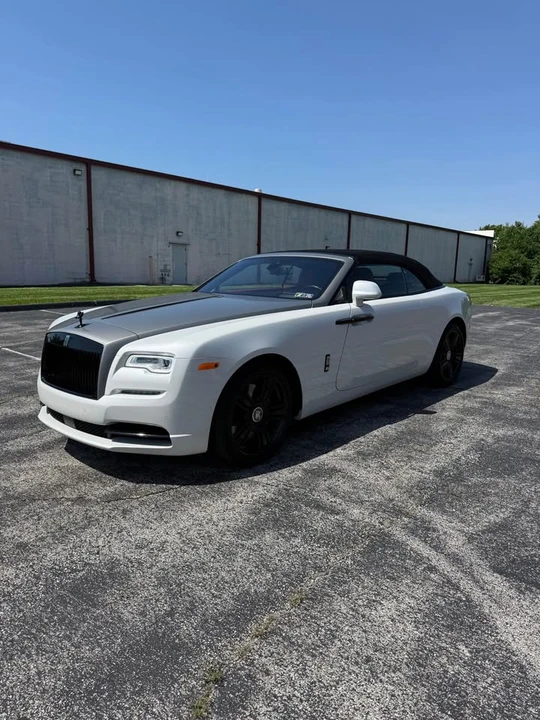 2017 Rolls-Royce Dawn - Image 2 of 18