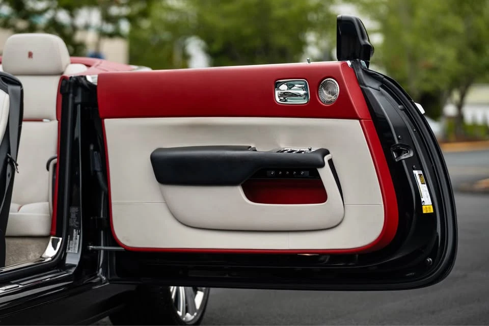 2017 Rolls-Royce Dawn - Image 19 of 20