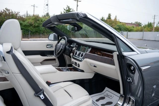 2017 Rolls-Royce Dawn - Image 15 of 21