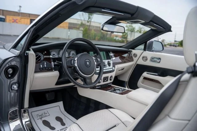 2017 Rolls-Royce Dawn - Image 2 of 21