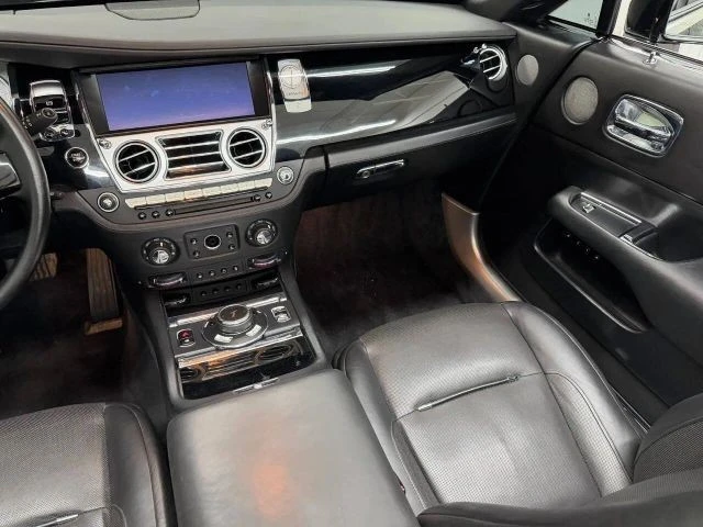 2017 Rolls-Royce Dawn - Image 25 of 31