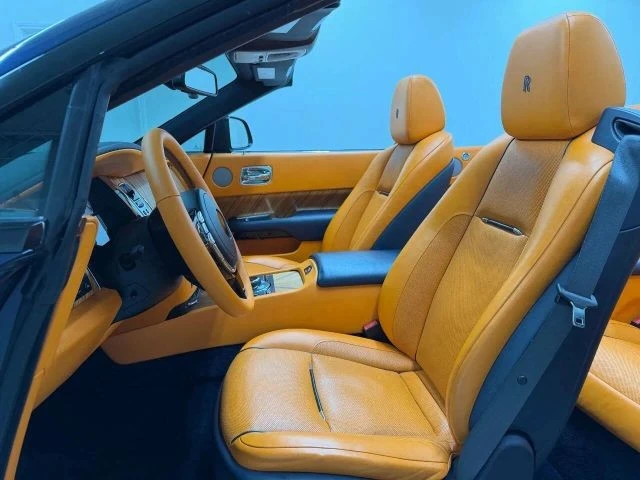 2017 Rolls-Royce Dawn - Image 12 of 31