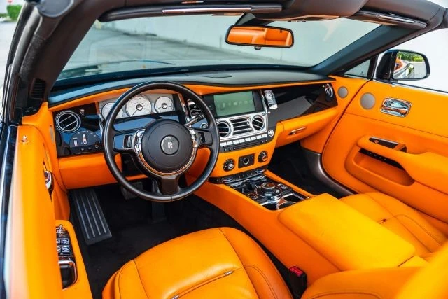 2017 Rolls-Royce Dawn - Image 17 of 21