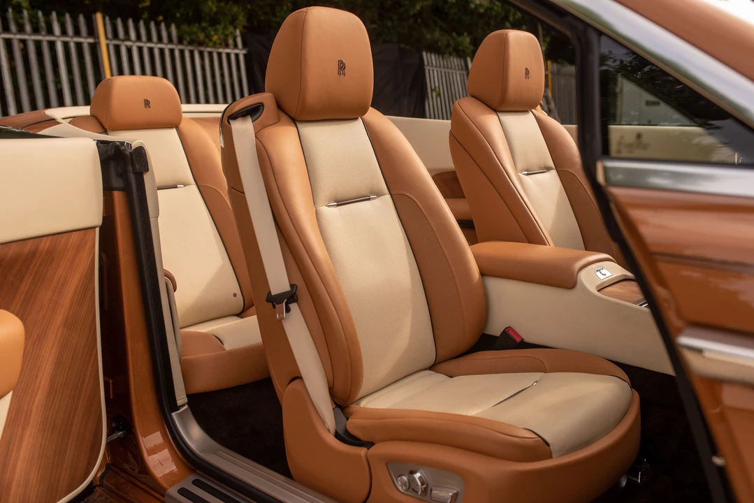 2017 Rolls-Royce Dawn - Image 18 of 31