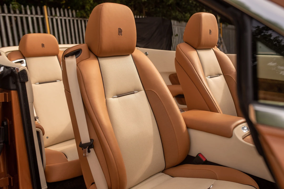 2017 Rolls-Royce Dawn - Image 19 of 31