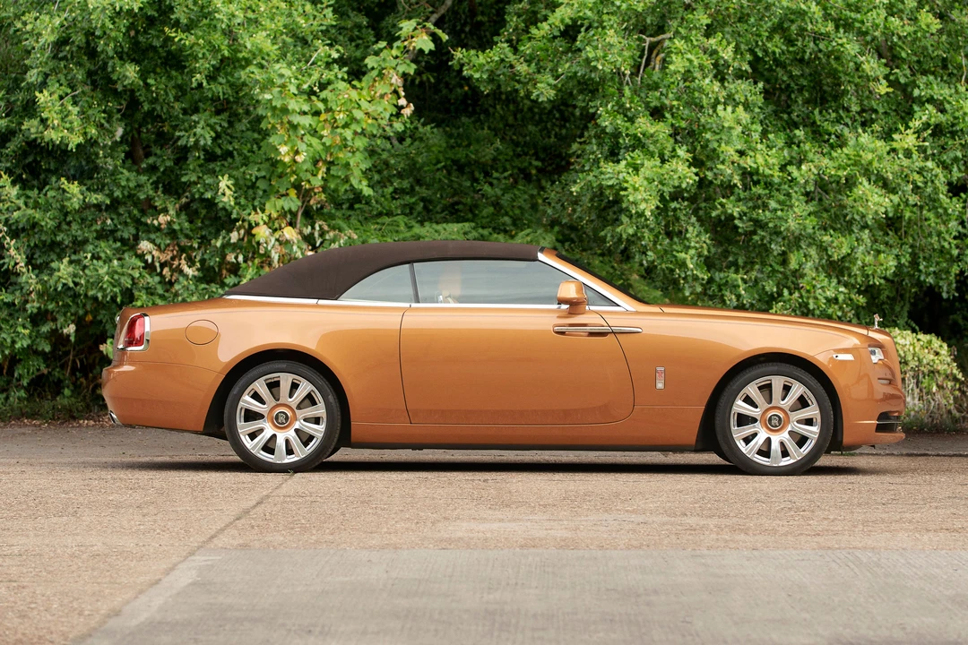 2017 Rolls-Royce Dawn - Image 2 of 31