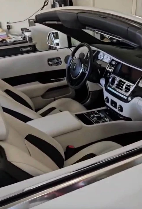 2017 Rolls-Royce Dawn - Image 4 of 12