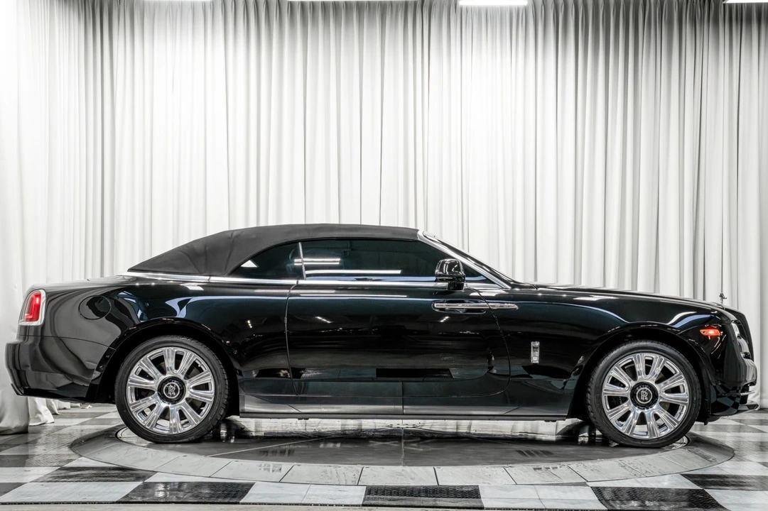 2017 Rolls-Royce Dawn - Image 16 of 21