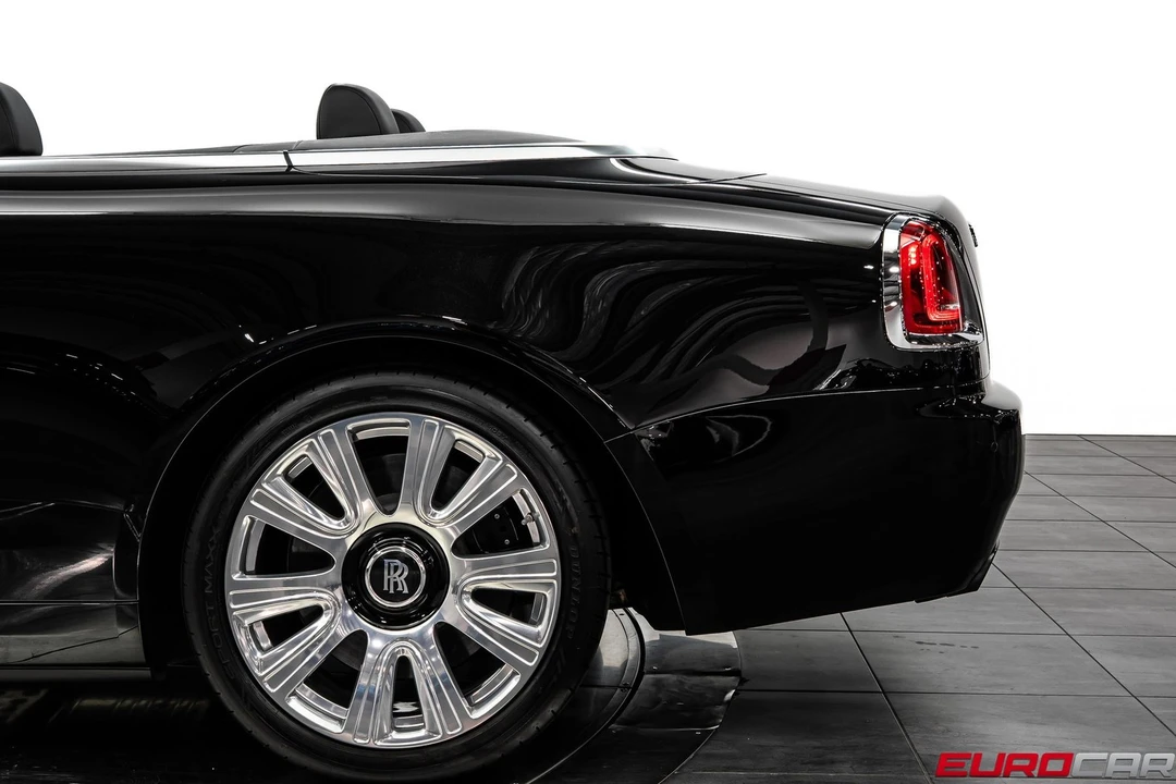 2017 Rolls-Royce Dawn - Image 18 of 31