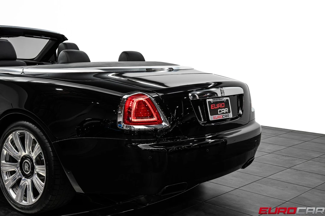 2017 Rolls-Royce Dawn - Image 19 of 31