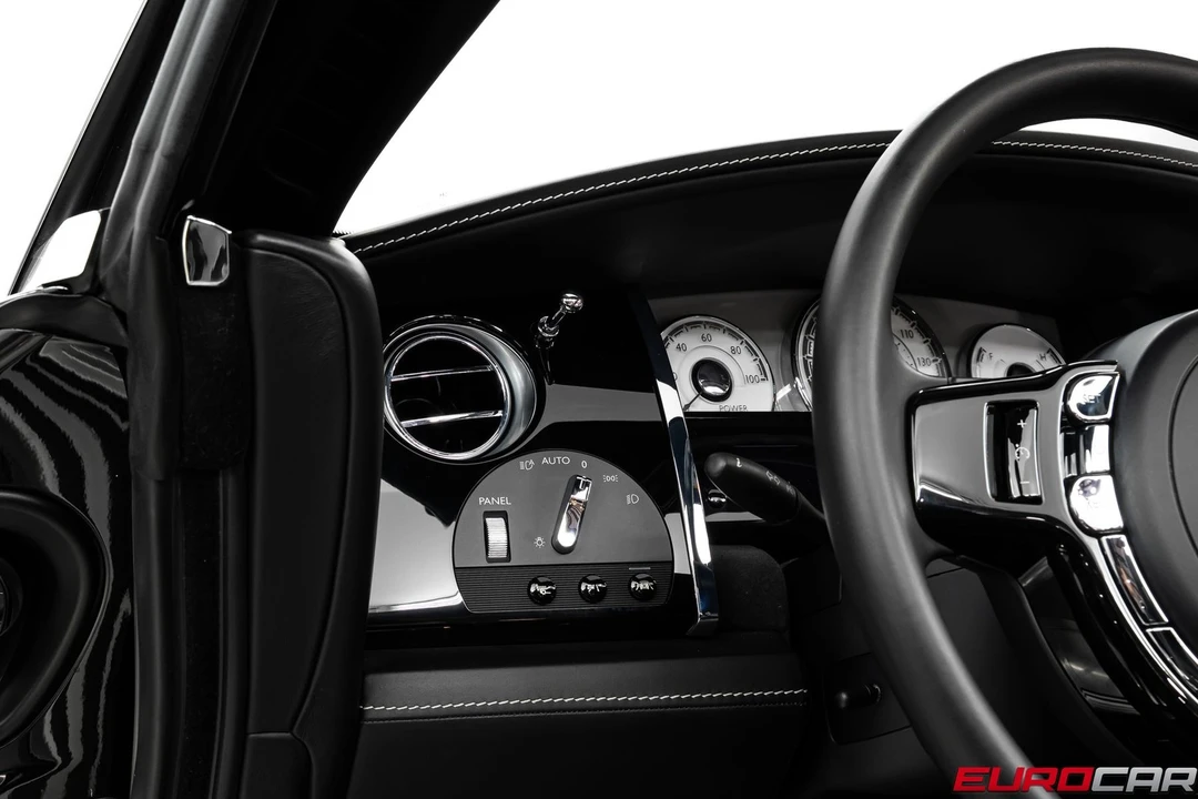 2017 Rolls-Royce Dawn - Image 27 of 31