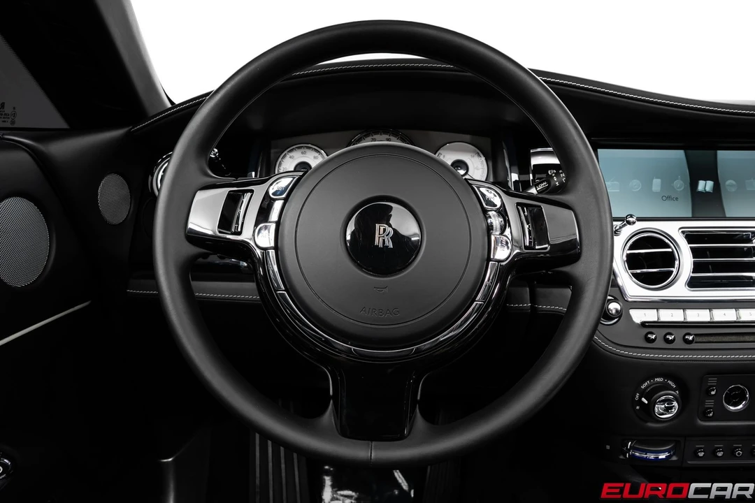 2017 Rolls-Royce Dawn - Image 28 of 31