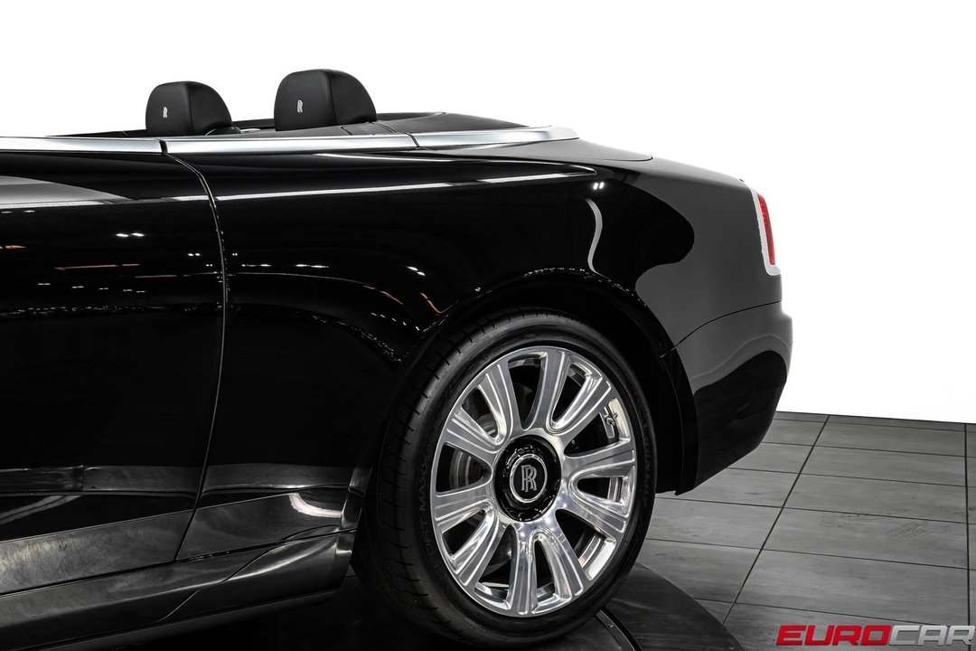 2017 Rolls-Royce Dawn - Image 17 of 31