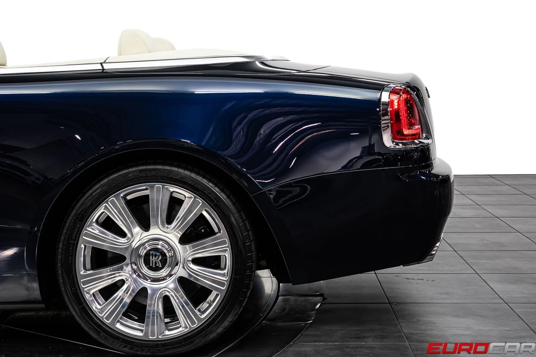 2017 Rolls-Royce Dawn - Image 18 of 31