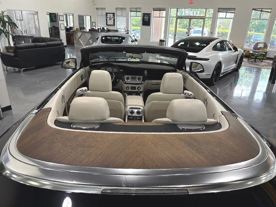 2017 Rolls-Royce Dawn - Image 11 of 12