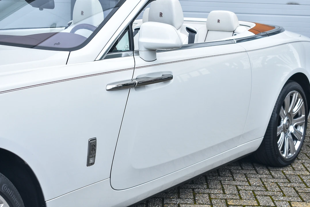 2017 Rolls-Royce Dawn - Image 28 of 31