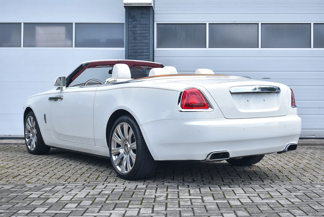 2017 Rolls-Royce Dawn - Image 5 of 31