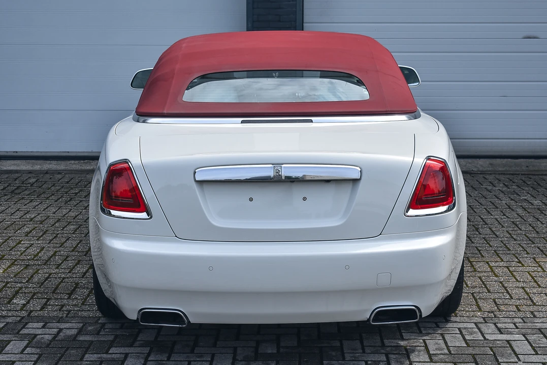2017 Rolls-Royce Dawn - Image 6 of 31