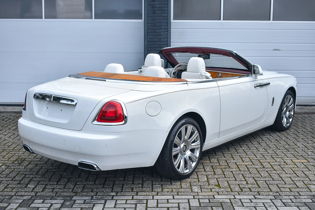 2017 Rolls-Royce Dawn - Image 7 of 31