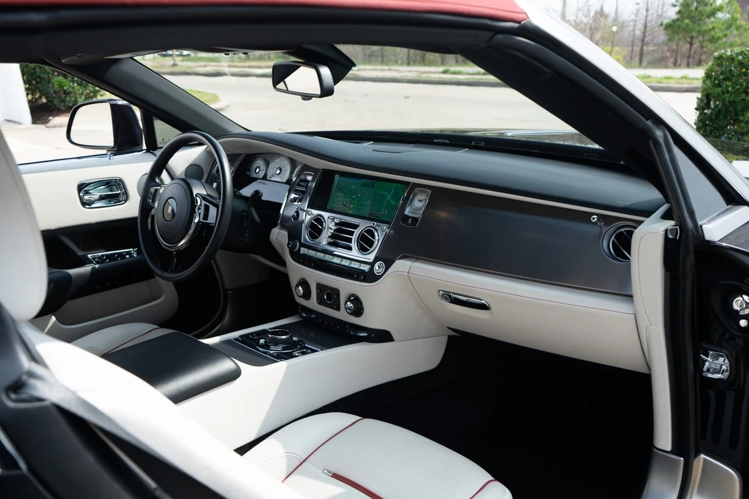 2017 Rolls-Royce Dawn - Image 18 of 21