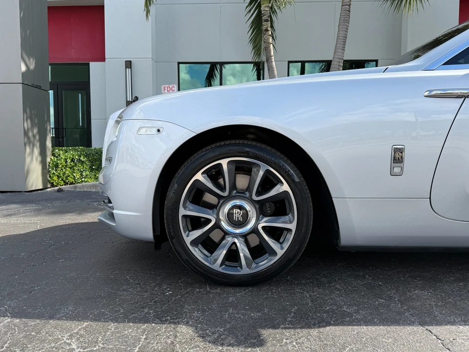 2017 Rolls-Royce Dawn - Image 16 of 21