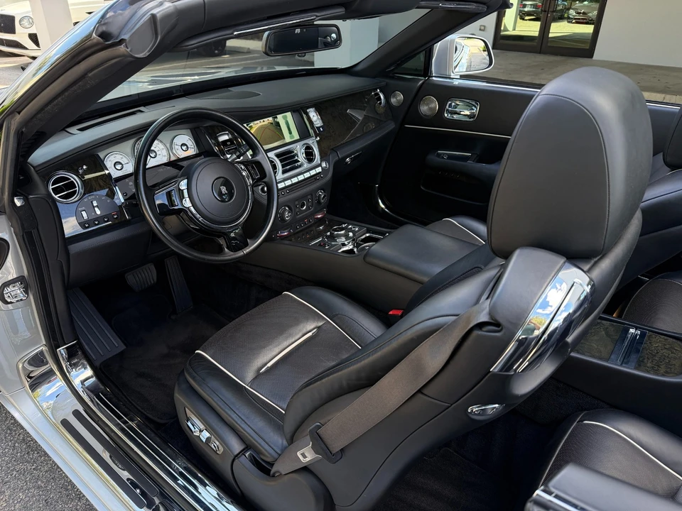 2017 Rolls-Royce Dawn - Image 12 of 21
