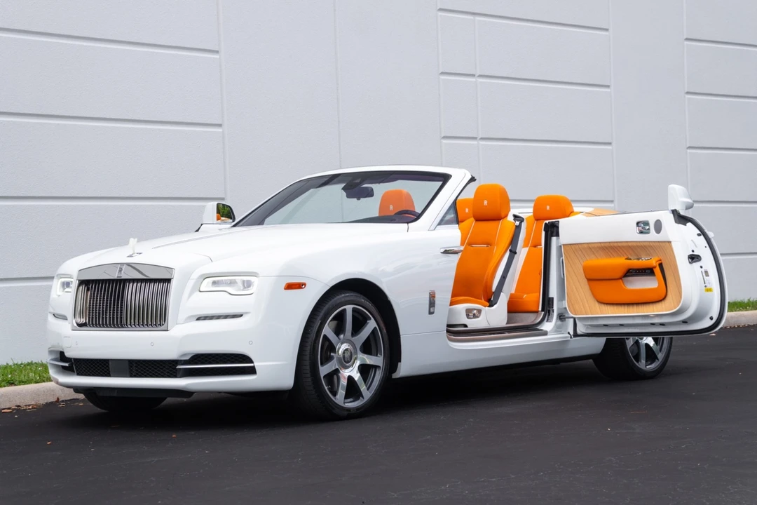 2017 Rolls-Royce Dawn - Image 26 of 31