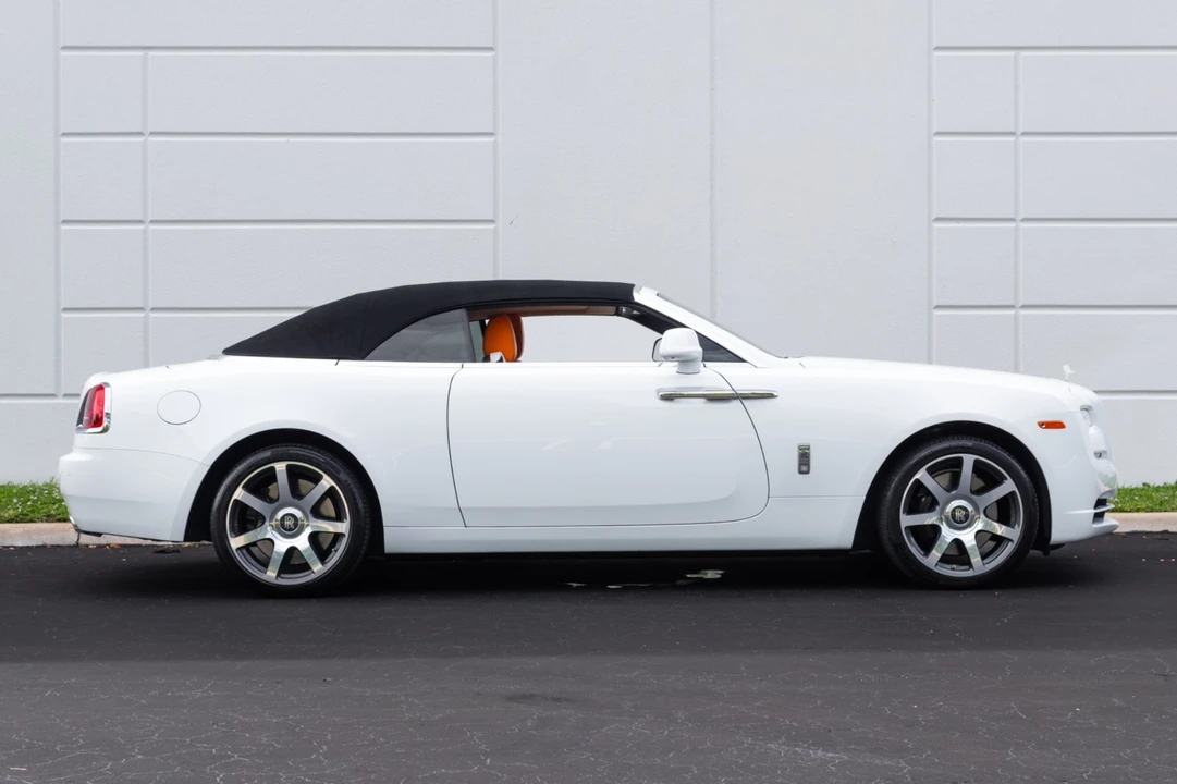 2017 Rolls-Royce Dawn - Image 9 of 31
