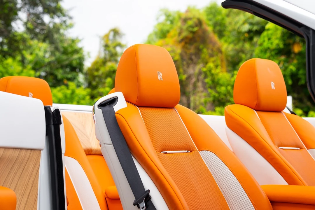 2017 Rolls-Royce Dawn - Image 7 of 31