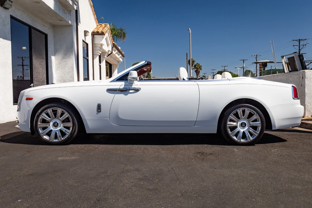 2017 Rolls-Royce Dawn - Image 16 of 21