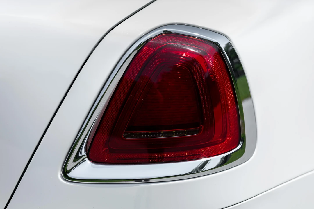2017 Rolls-Royce Dawn - Image 17 of 31