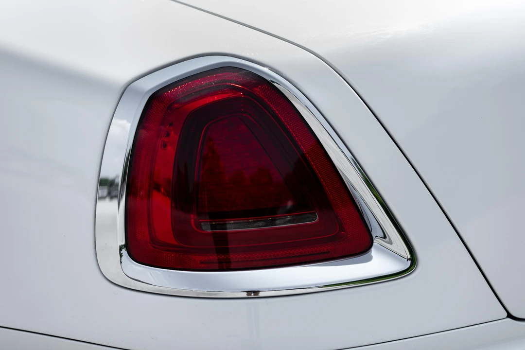 2017 Rolls-Royce Dawn - Image 15 of 31