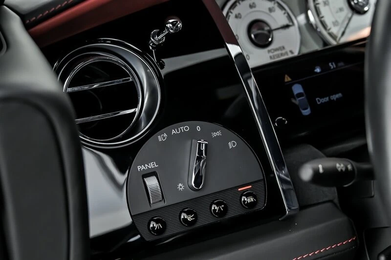 2017 Rolls-Royce Dawn - Image 30 of 31