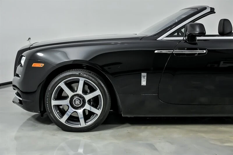 2017 Rolls-Royce Dawn - Image 7 of 31