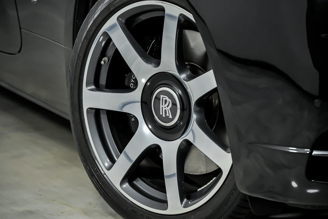 2017 Rolls-Royce Dawn - Image 4 of 31