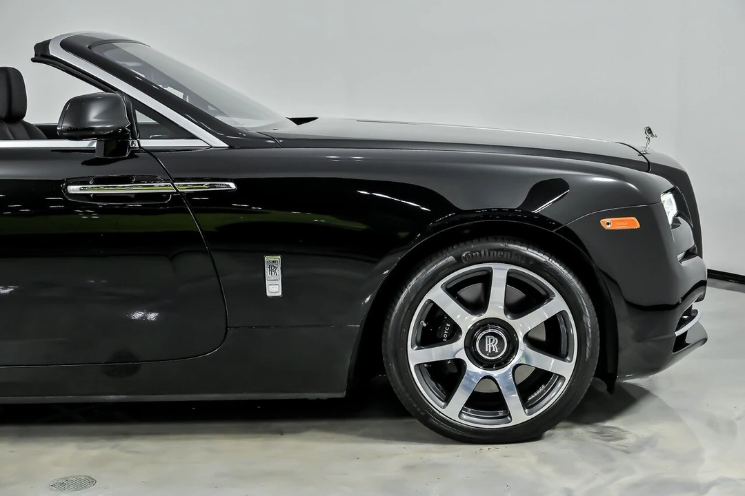 2017 Rolls-Royce Dawn - Image 15 of 31