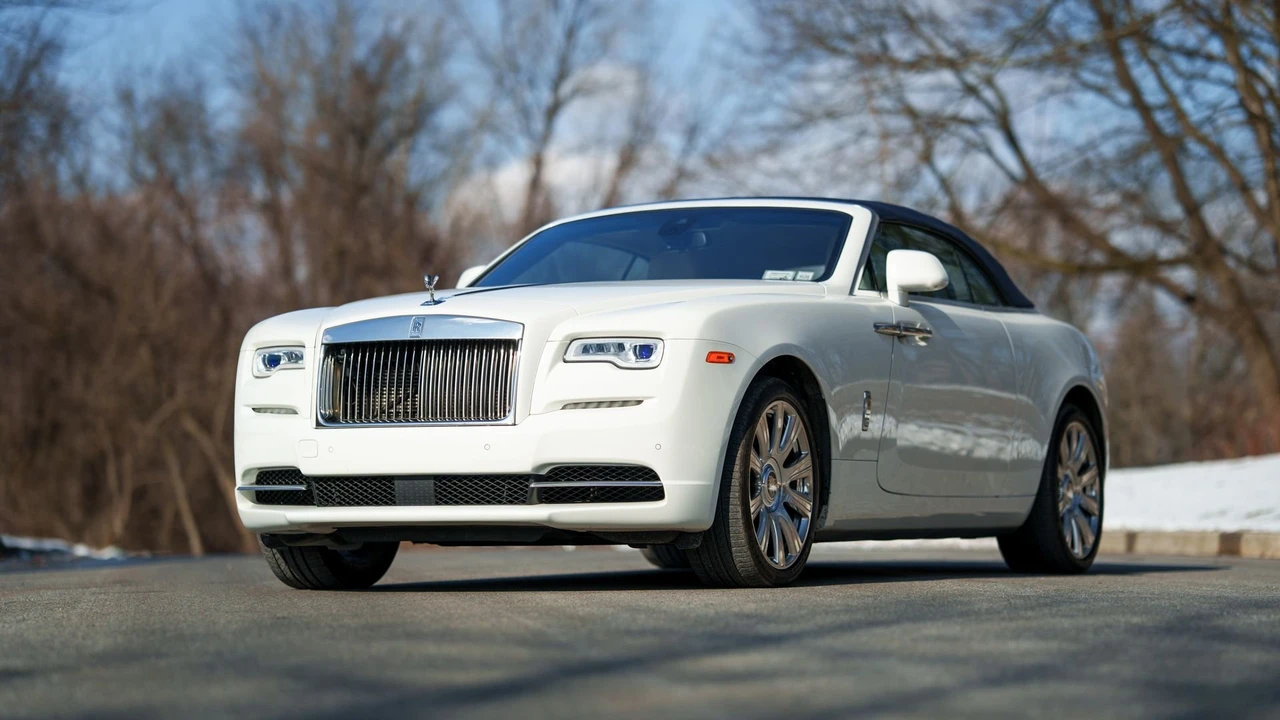 2017 Rolls-Royce Dawn - Image 12 of 31