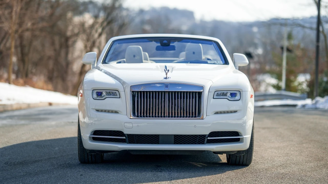 2017 Rolls-Royce Dawn - Image 3 of 31
