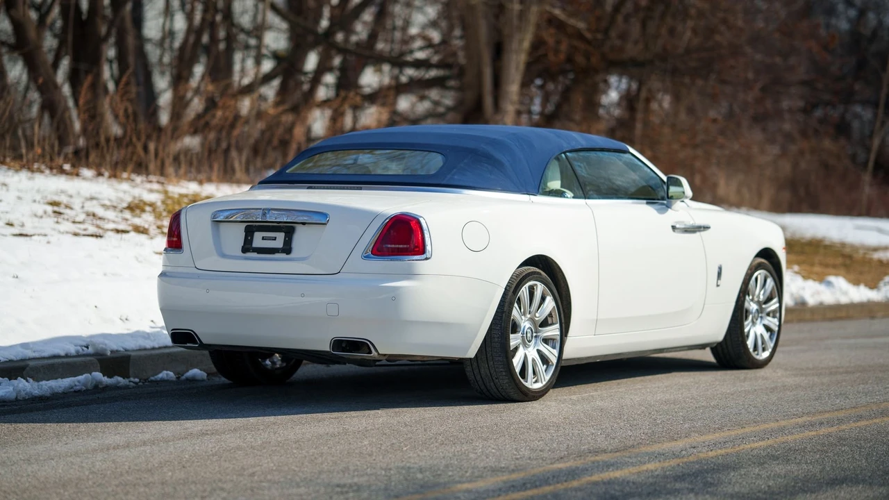 2017 Rolls-Royce Dawn - Image 4 of 31
