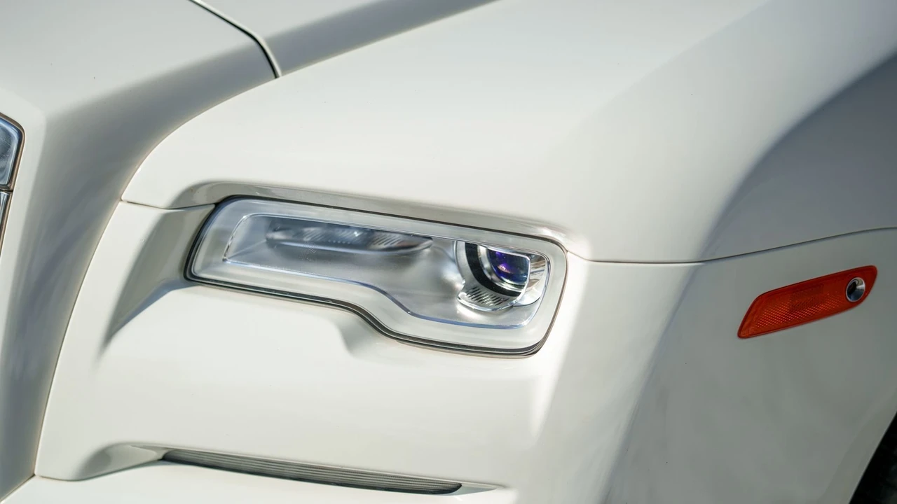 2017 Rolls-Royce Dawn - Image 29 of 31