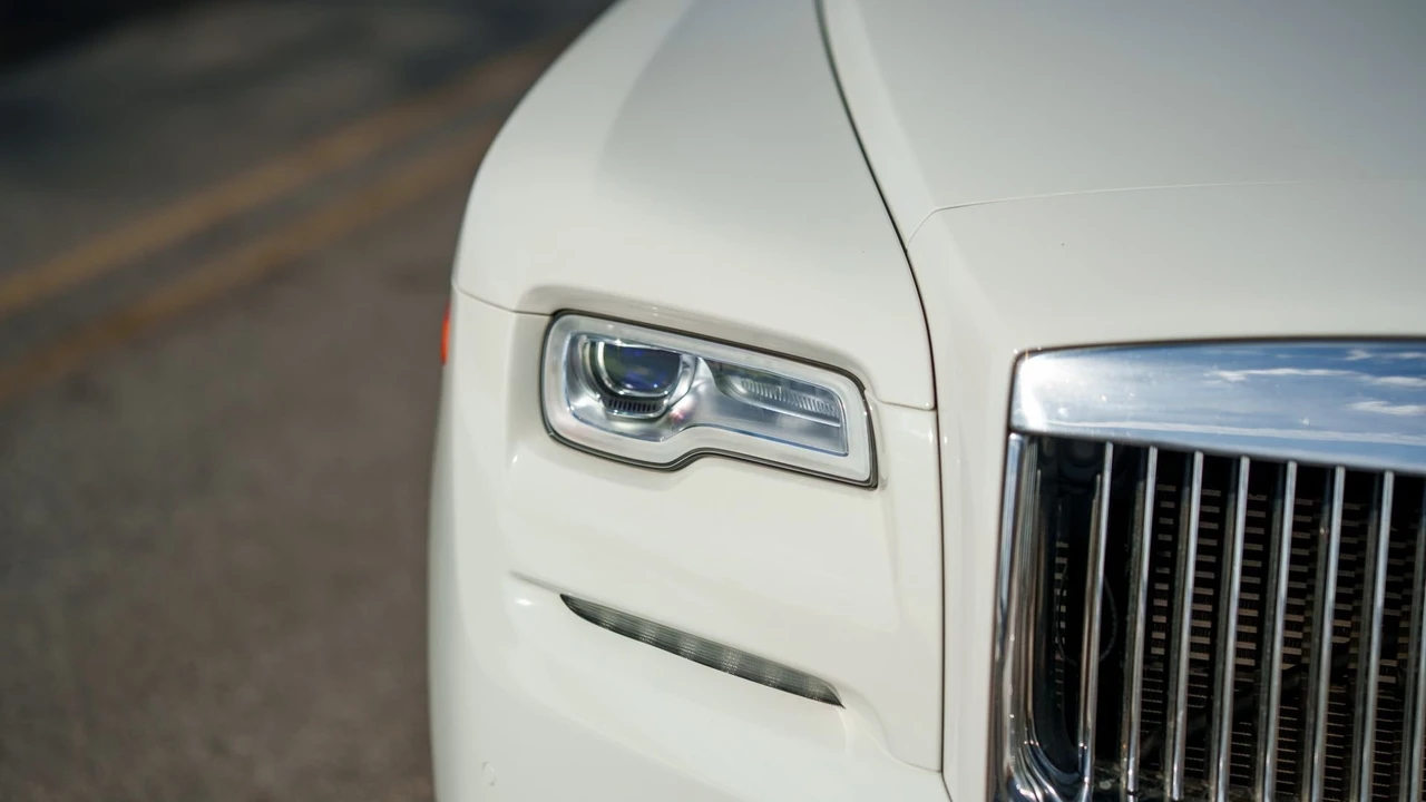 2017 Rolls-Royce Dawn - Image 23 of 31