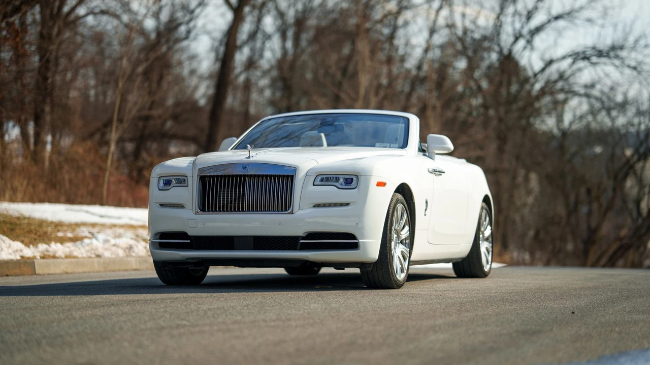 2017 Rolls-Royce Dawn - Image 18 of 31