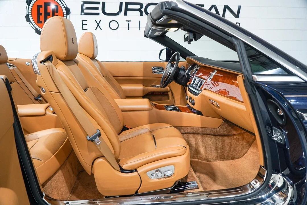 2017 Rolls-Royce Dawn - Image 15 of 21