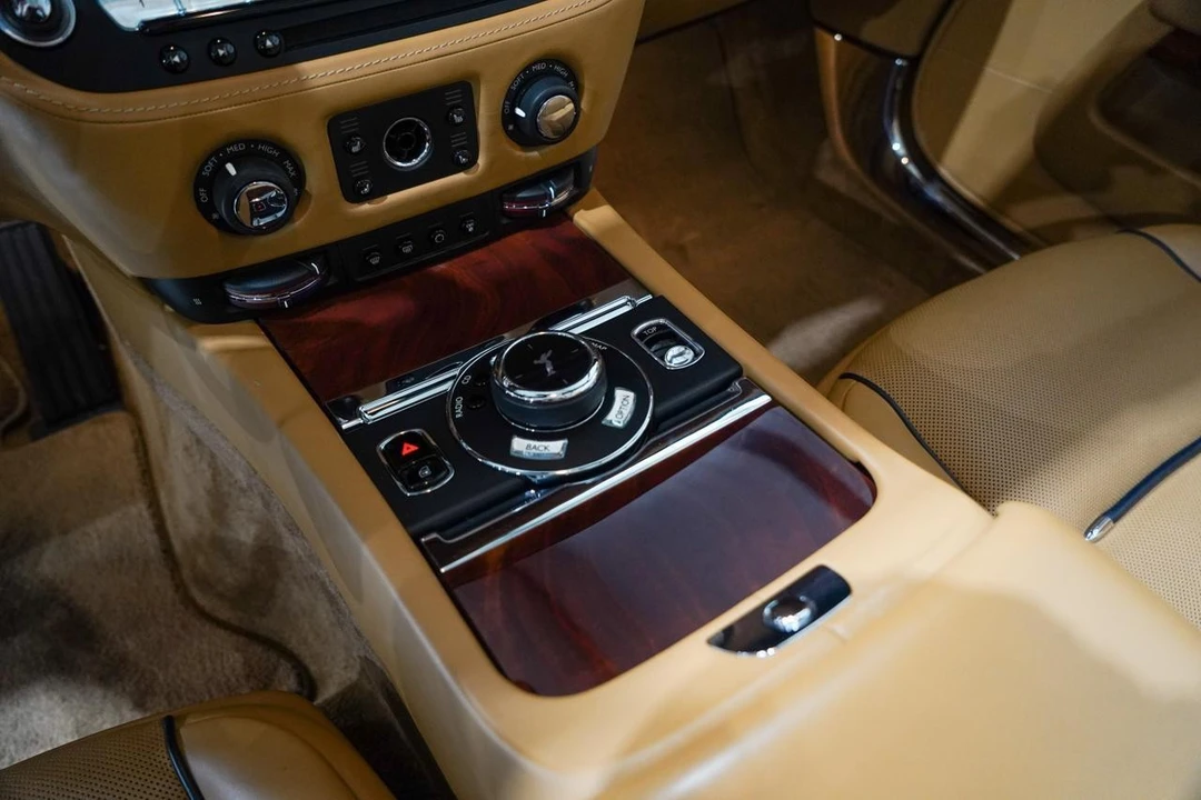 2017 Rolls-Royce Dawn - Image 13 of 21
