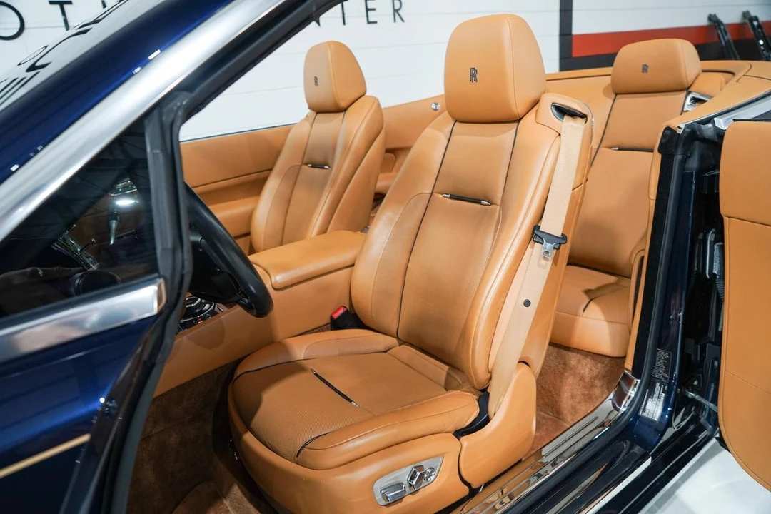2017 Rolls-Royce Dawn - Image 10 of 21