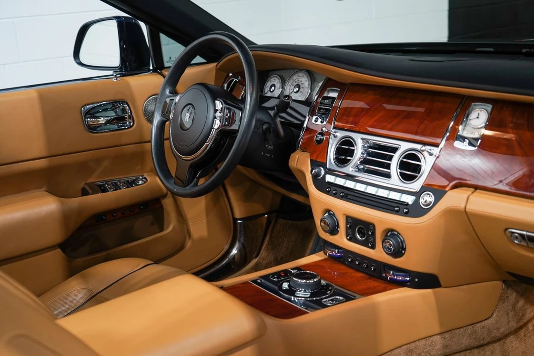 2017 Rolls-Royce Dawn - Image 19 of 21