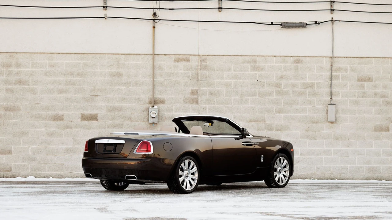 2017 Rolls-Royce Dawn - Image 14 of 31