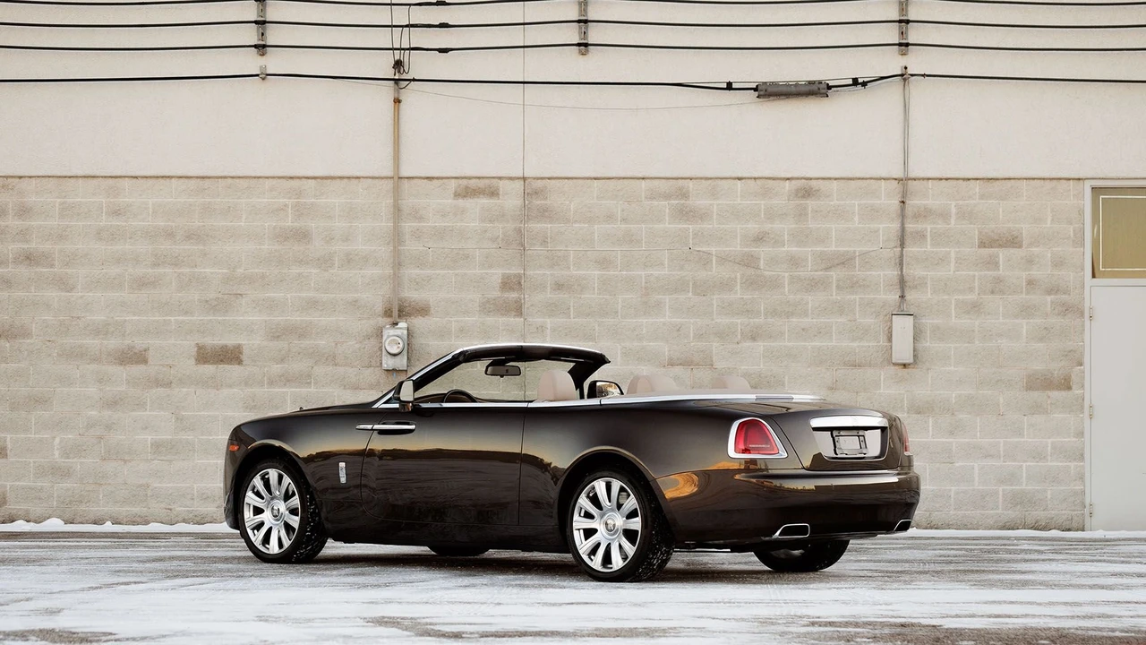 2017 Rolls-Royce Dawn - Image 15 of 31
