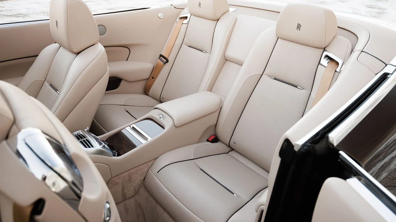 2017 Rolls-Royce Dawn - Image 3 of 31