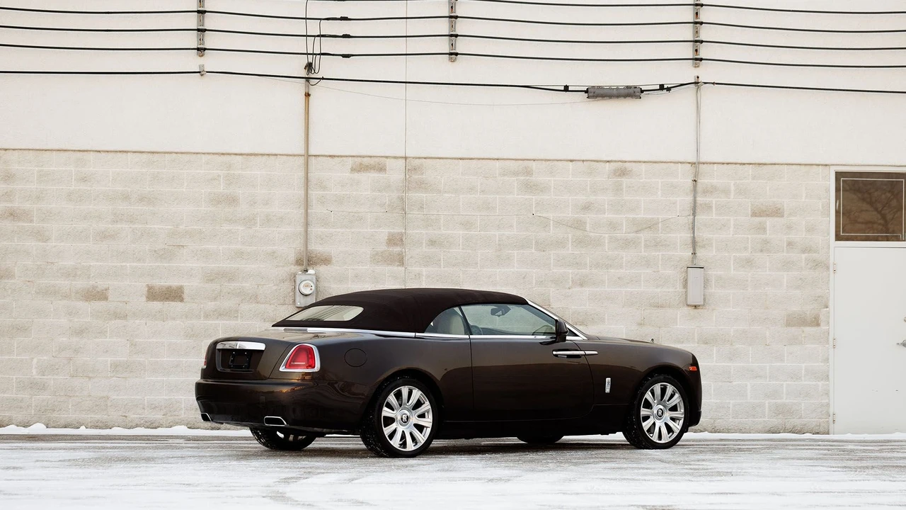 2017 Rolls-Royce Dawn - Image 24 of 31